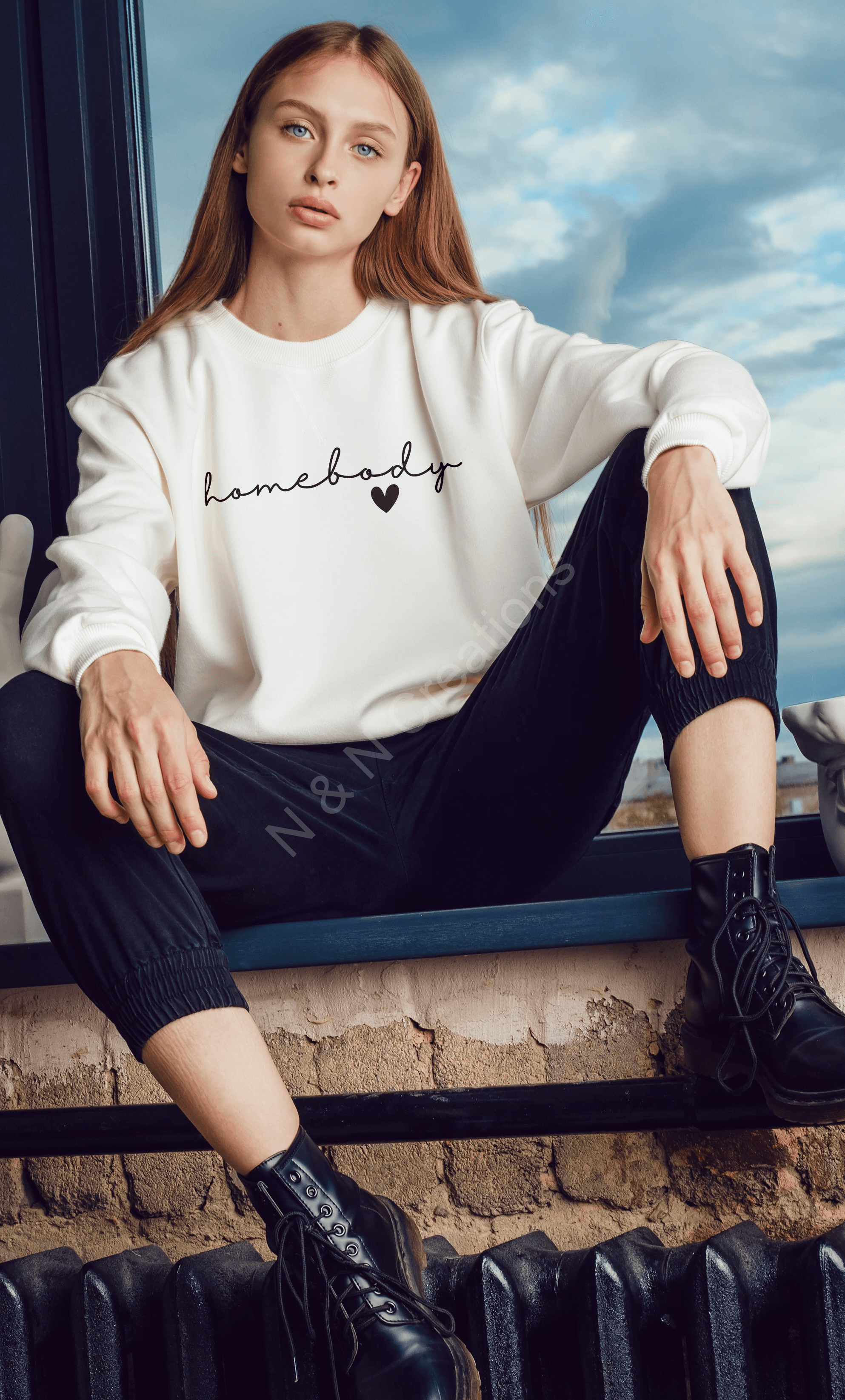 Homebody - Sweatshirt