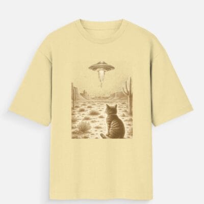 Cat UFO - Oversized Standard T-Shirt