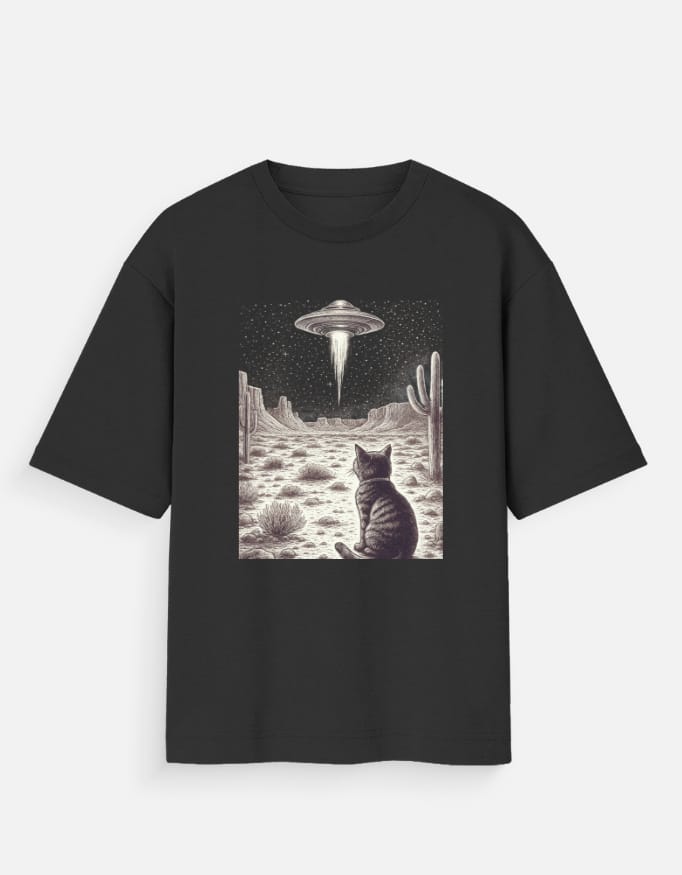 Cat UFO - Oversized Standard T-Shirt