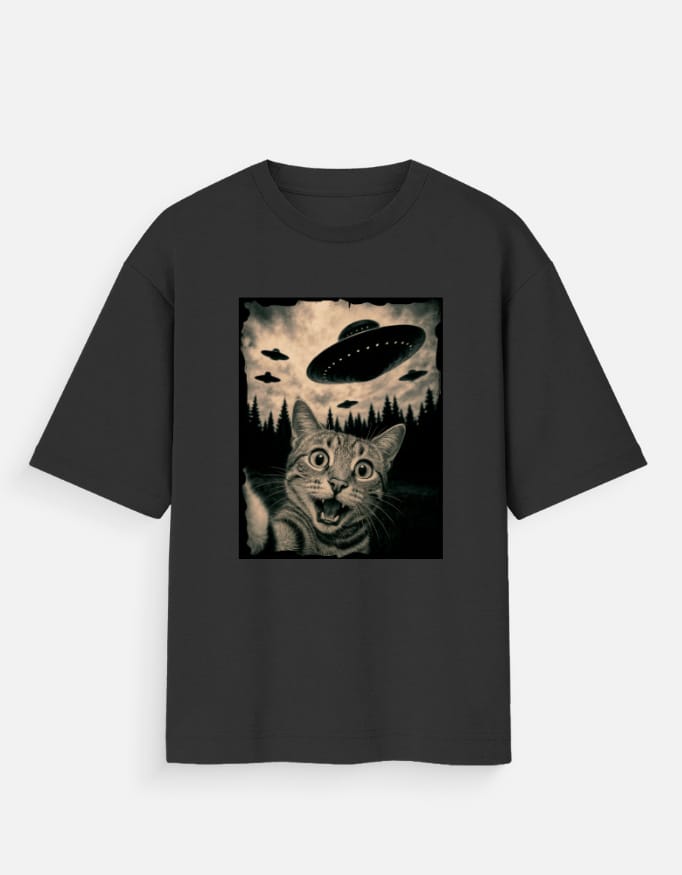 Selfie Cat - Oversized Standard T-Shirt - Image 2